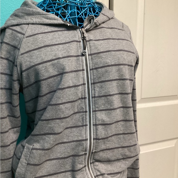 💥PRICE DROP💥 Rollin’ With My Omies Hoodie - Picture 3 of 6